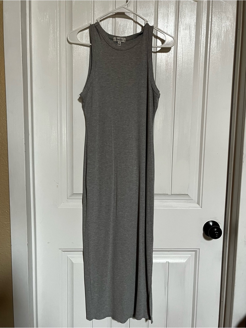Sleeveless Gray Ribbed Maxi Dress - Unbranded